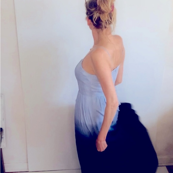 Gorgeous Blue Ombré Madewell Maxi Sundress. Sweetest Ruffle Hemline💙 - Picture 2 of 8